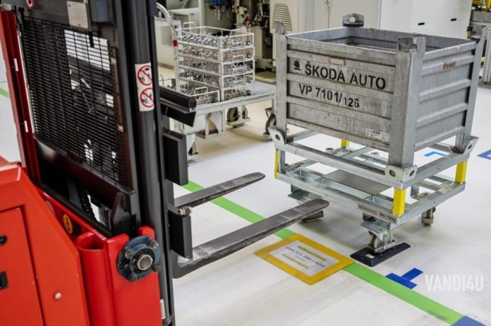 Skoda Auto launches automated ordering and supply of parts for CNC processing lines at Vrchlabí plant