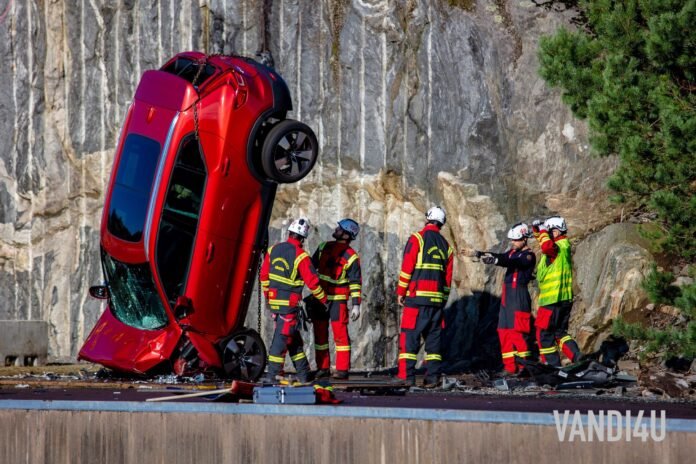 Volvo drops new cars multiple times from 30 metres to save lives | Vandi4u