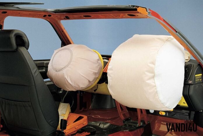 Dual front airbags will be mandatory for cars from 1st April, 2021 | Vandi4u