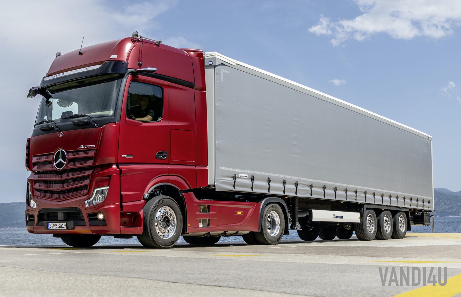 New Mercedes-Benz Actros: Top 6 things to know - Vandi4u