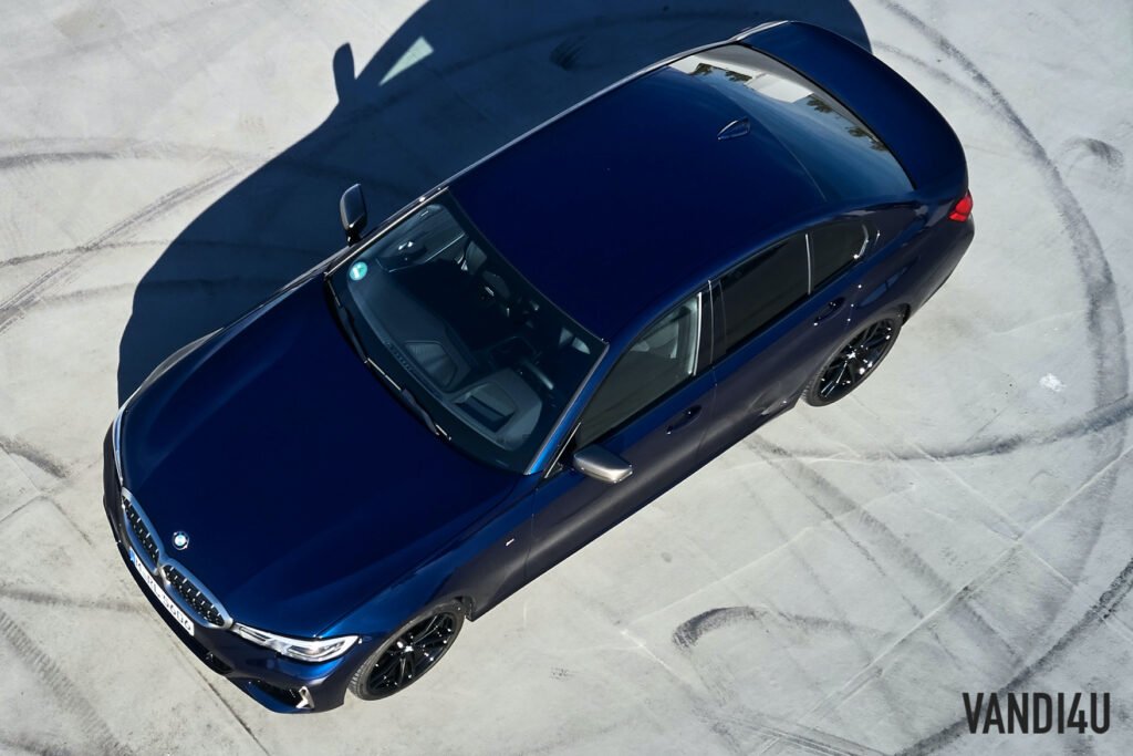 BMW M340i xDrive top view