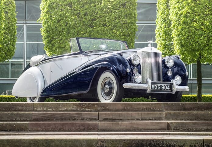 Rolls Royce Silver Dawn, the first complete motor car ever produced | Vandi4u